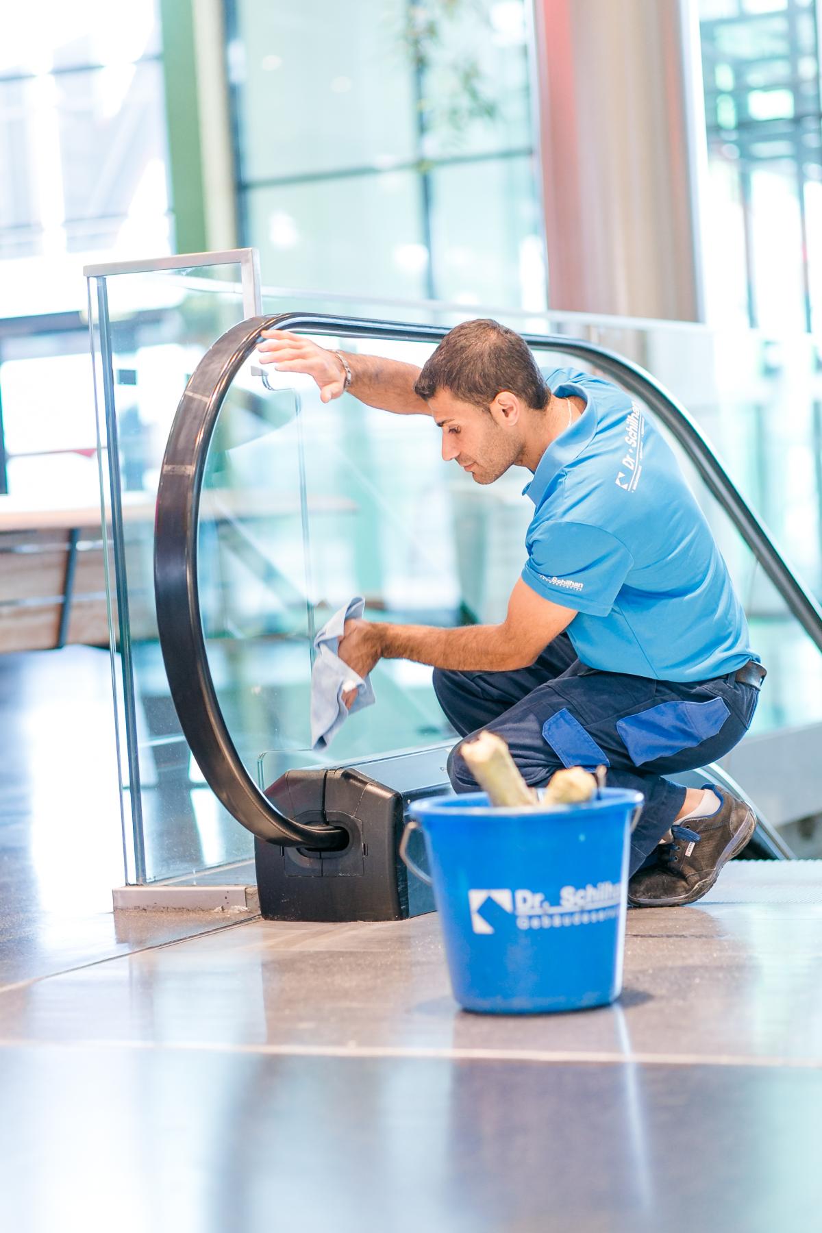 Glasreiniger (m/w/d) im Einkaufszentrum